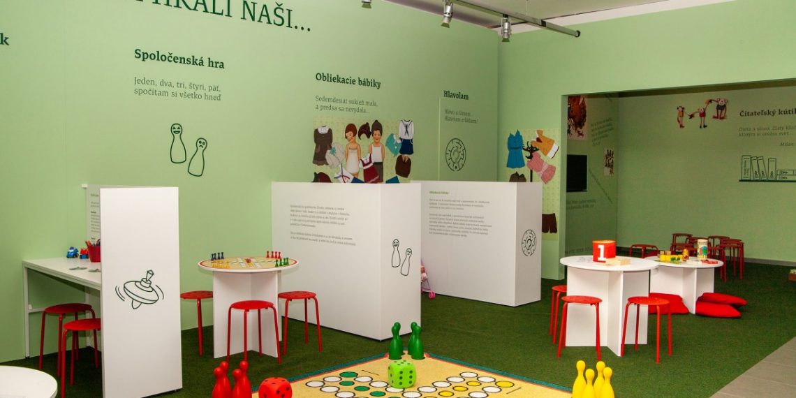 Múzeum mesta Bratislavy otvorilo výstavu "Ako sa hrali naši..."