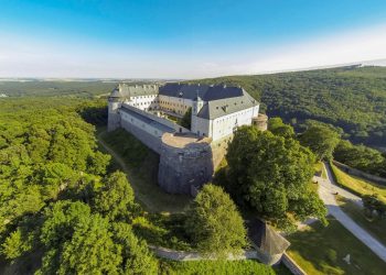 Kvíz - Najkrajší hrad v Malých Karpatoch - Červený Kameň (3)