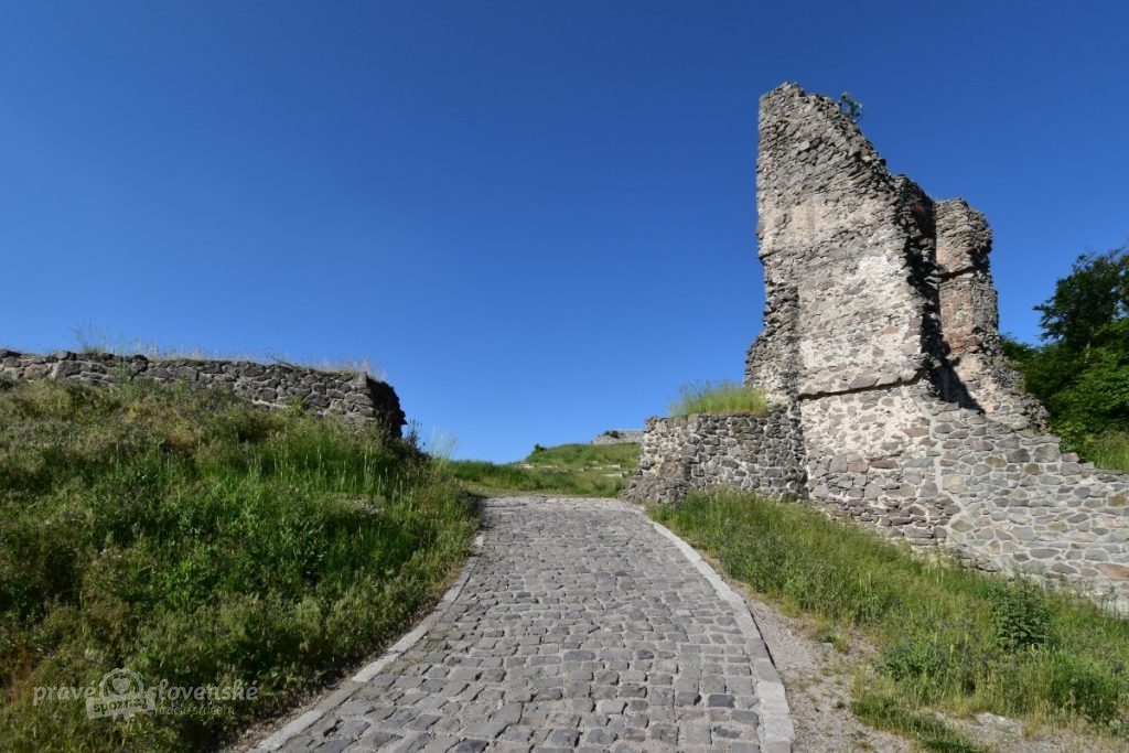 Pustý hrad - hradný komplex nad Zvolenom